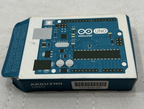 Arduino uno ships a - uno., box